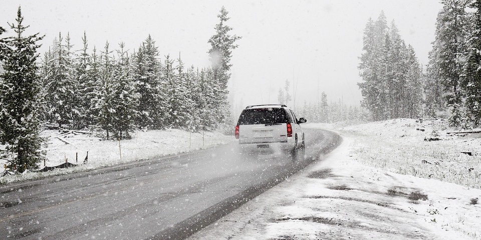 Six Quick Tips for Bomb Cyclone Winter Driving