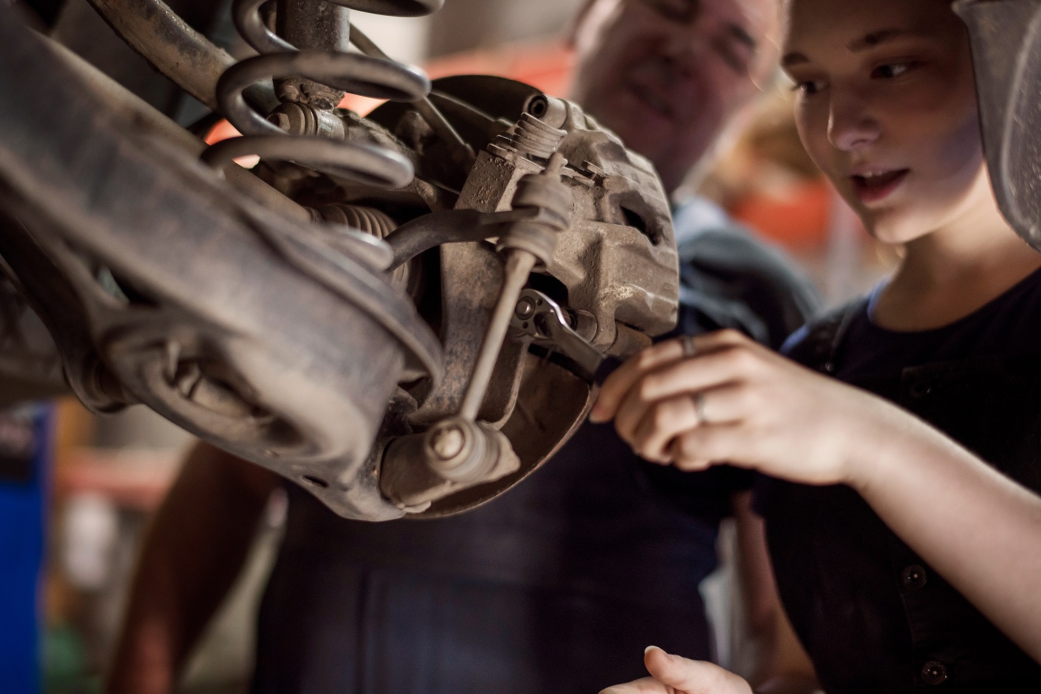 The Role of Professional Technicians in Car Maintenance